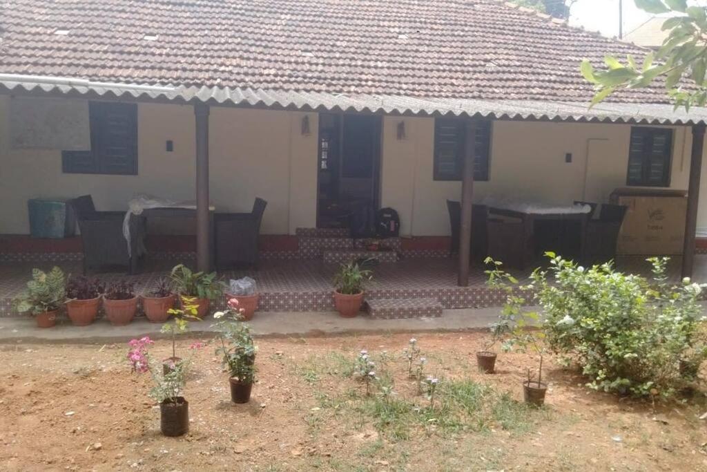 A Quaint Cottage With Rajah'S Seat View. Madikeri Eksteriør bilde